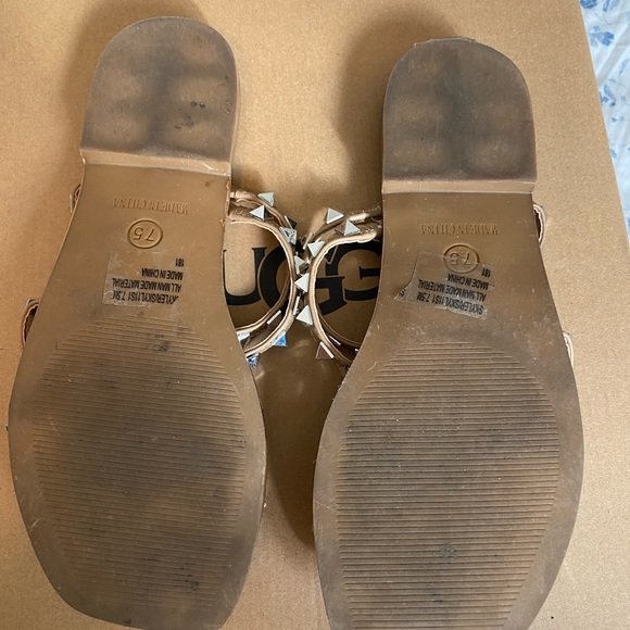 Steve Madden studded sandals - Picture 2 of 2